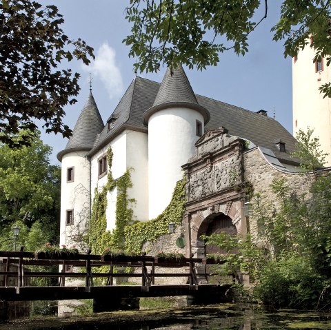 Frühlingszeit auf der BUrg Rittersdorf, © TI Bitburger Land