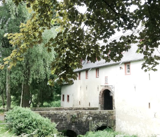 Wasserburg Seinsfeld 2, © TI Bitburger Land