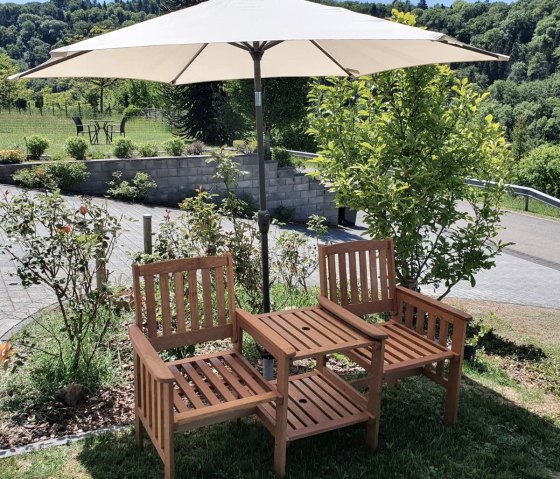 SEATING PLACE in front of the vacation home