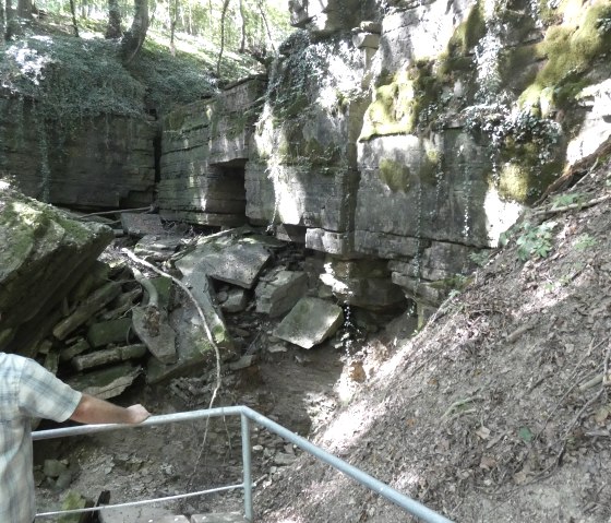 Große Steinquader am Ende der Tanzylay Schlucht, © TI Bitburger Land