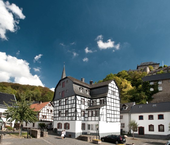 Ahr-Radweg: Altstadt Blankenheim mit Eifel-Museum, © Eifel Tourismus GmbH/D. Ketz