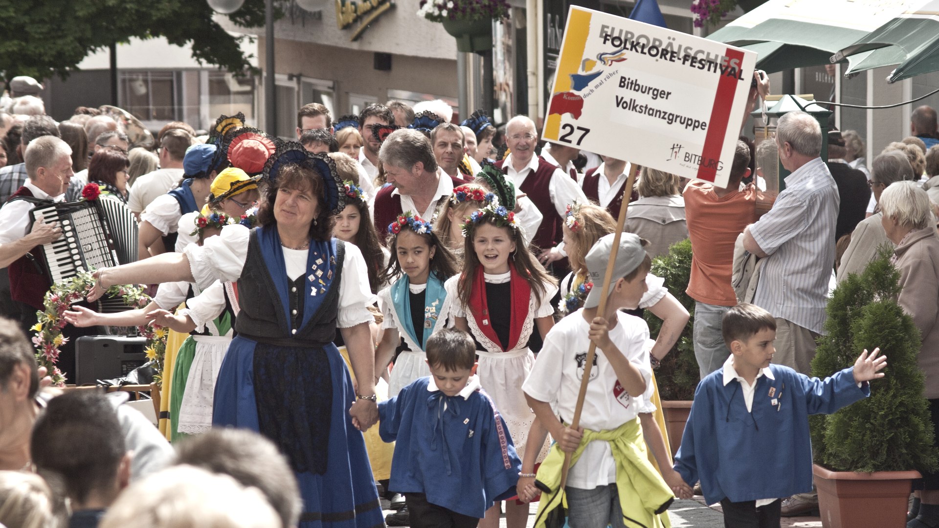 Umzug des Folklore Festival