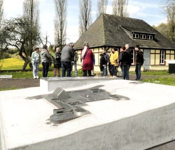 Visite guidée en groupe de la Villa Otrang, © Tourist Information Bitburger Land