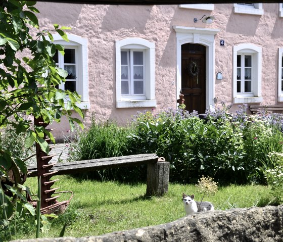 schönes Bauernhaus in Brimingen am Wanderweg Nr. 77 des Naturpark Südeifel, © TI Bitburger Land