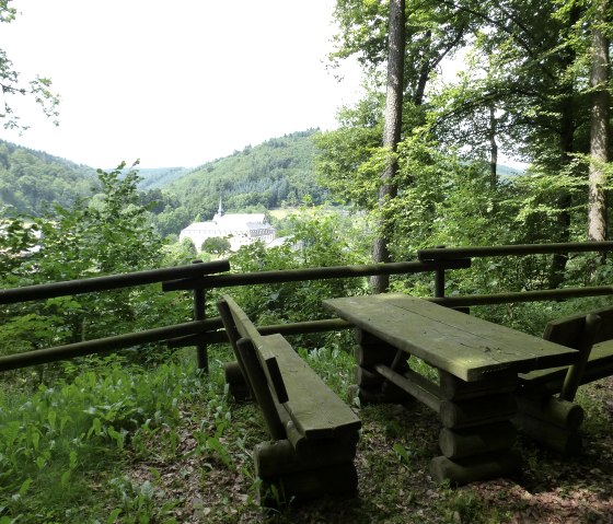 Rastplatz mit Aussicht oberhalb St. Thomas, © NaturAktivErleben