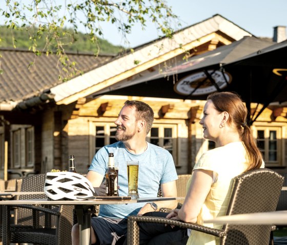 Unterwegs auf dem Ahr-Radweg, © Eifel Tourismus GmbH, Dominik Ketz