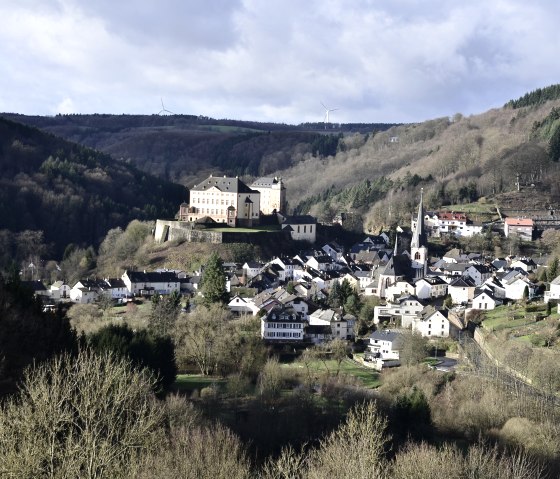 Blick auf Schloss Malberg, © TI Bitburger Land Monika Mayer