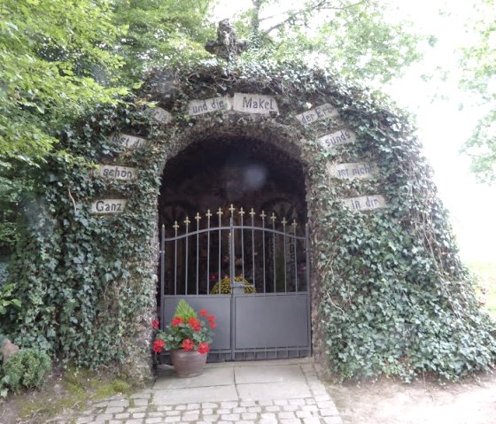 Lourdesgrotte - Grottenweg, © Eifelverein Ortsgruppe Speicher