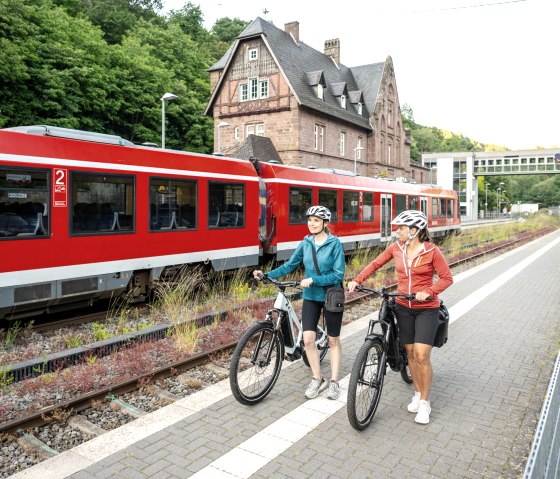 Pour ceux qui le souhaitent, retour en train ou raccourci, gare de Kyllburg sur la piste cyclable de la Kyll, © Eifel Tourismus GmbH, Dominik Ketz