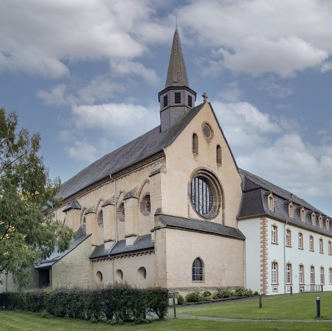 Kloster St. Thomas - Westfassade, © Rudolf Höser