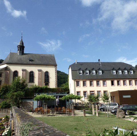 Wallfahrtskirche und ehemaliges Pfarrhaus in Auw an der Kyll, © NaturAktivErleben