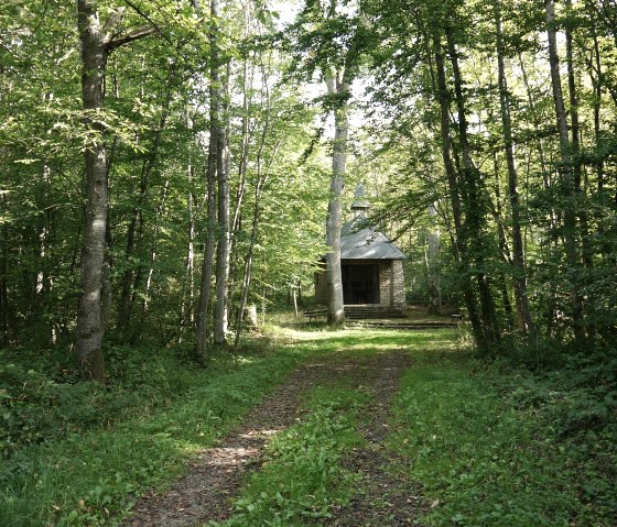 Kapelle am Wanderweg Badem b2, © Berscheid