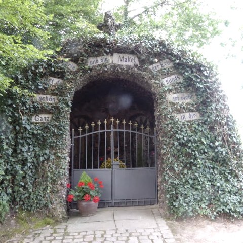 Lourdesgrotte - Grottenweg, © Eifelverein Ortsgruppe Speicher